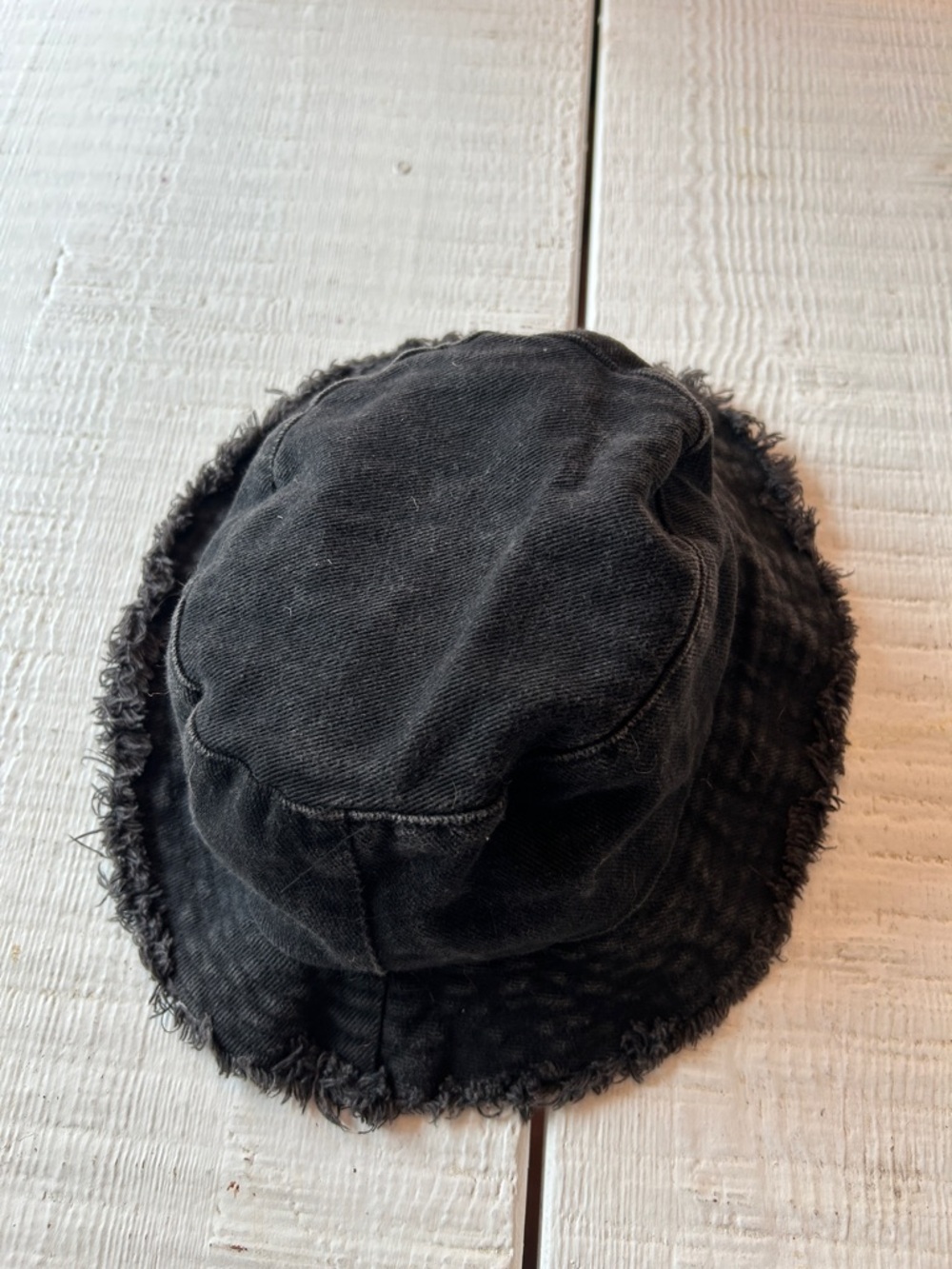 Black distressed Trim Bucket Hat
